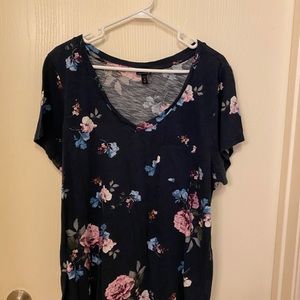 TORRID floral pocket tshirt